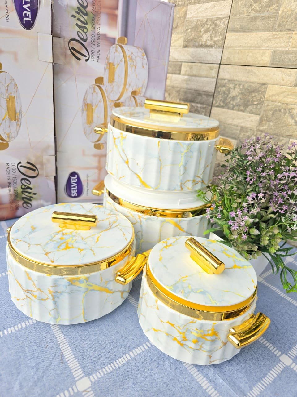 WhatsApp Image 2025-07-10 at 16.36.44 White- Gold Marble Luxurious Insulated Hotpots - Image 2